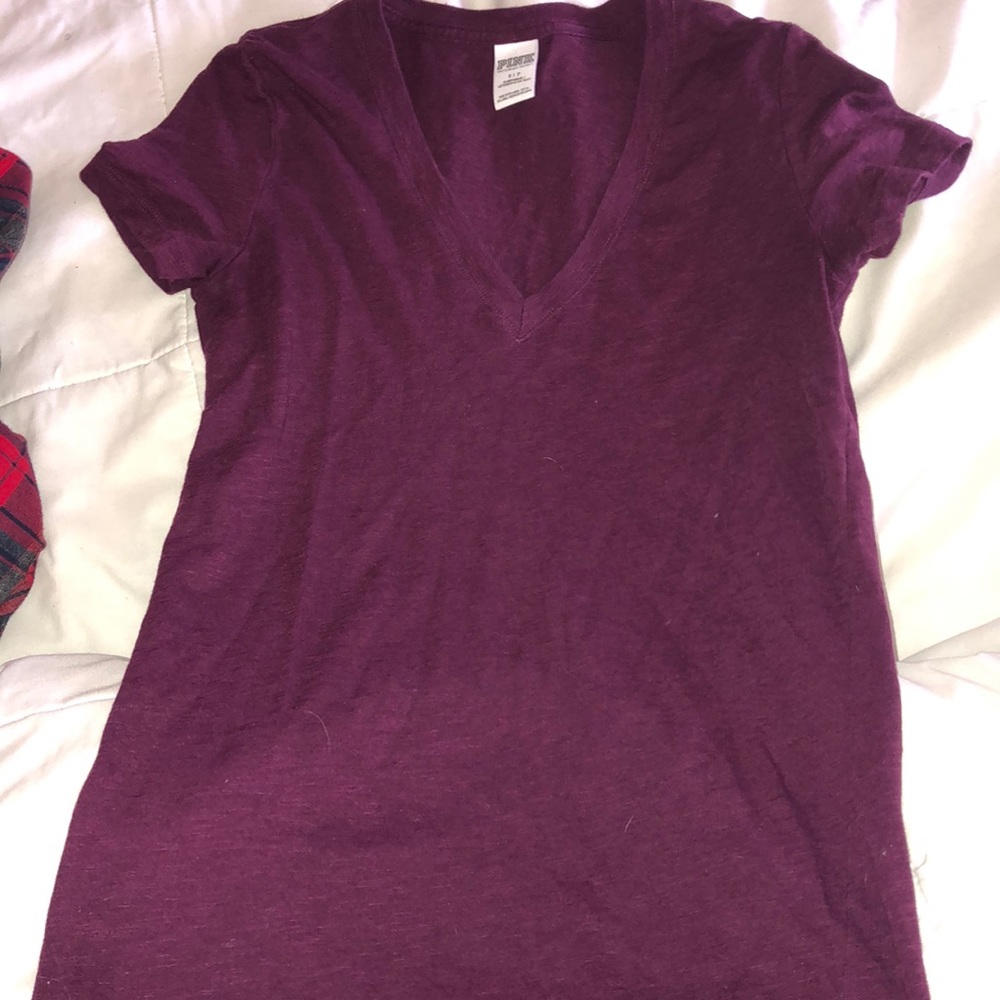 Burgundy tee shirt
